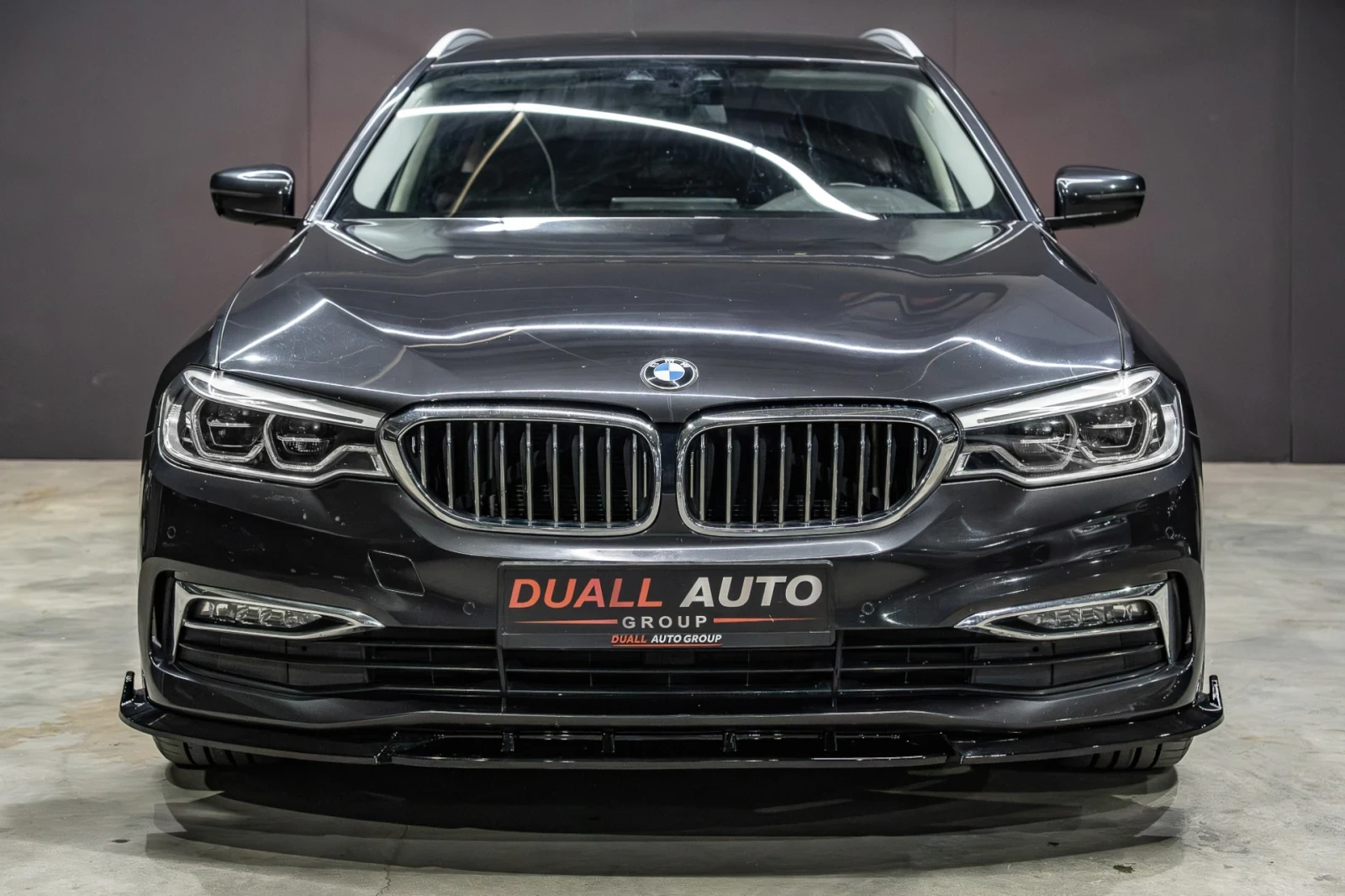 BMW 520 LUXURY LINE/ 20zoll/ AMBIENT/ADAPTIVE LIGHT/NAVI/F, снимка 2 - Автомобили и джипове - 55435057