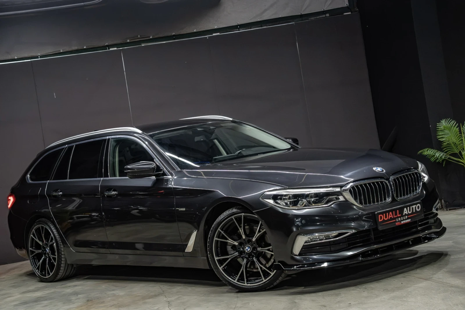 BMW 520 LUXURY LINE/ 20zoll/ AMBIENT/ADAPTIVE LIGHT/NAVI/F