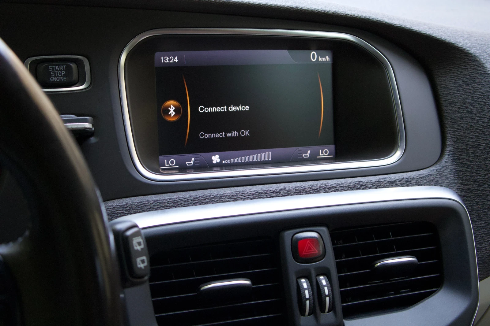Volvo V40 Cross Country, снимка 8 - Автомобили и джипове - 55445204