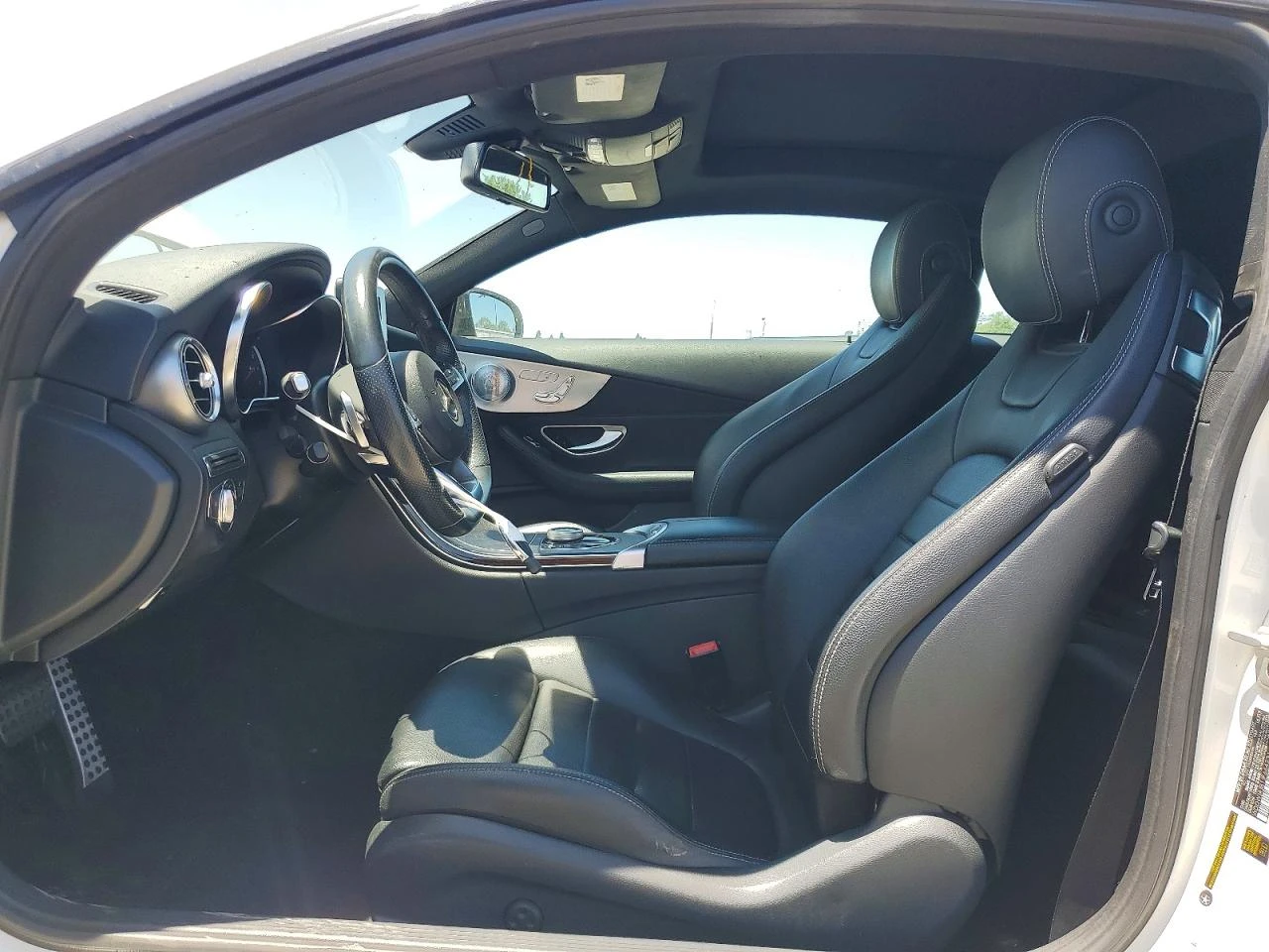 Mercedes-Benz C 300 AMG-LINE* BURMESTER* КАМЕРА* ПОДГРЕВ* SUNROOF* , снимка 8 - Автомобили и джипове - 55529621