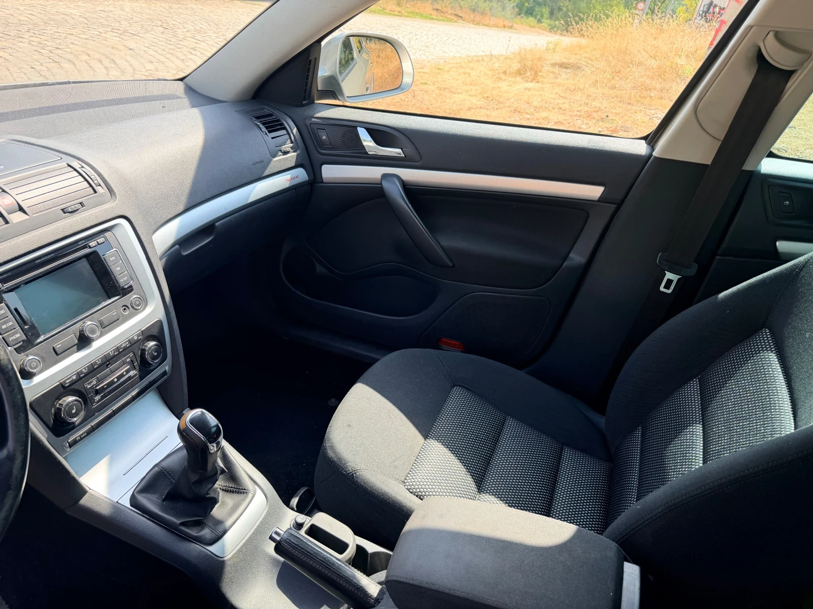 Skoda Octavia 2.0 4x4, снимка 8 - Автомобили и джипове - 55905413