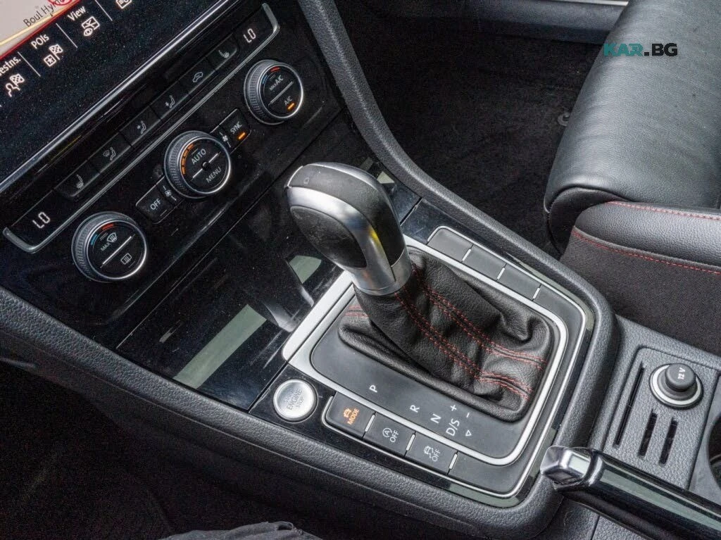 VW Golf АвтоКредит * (ЦЕНА ДО БГ), снимка 16 - Автомобили и джипове - 56087019