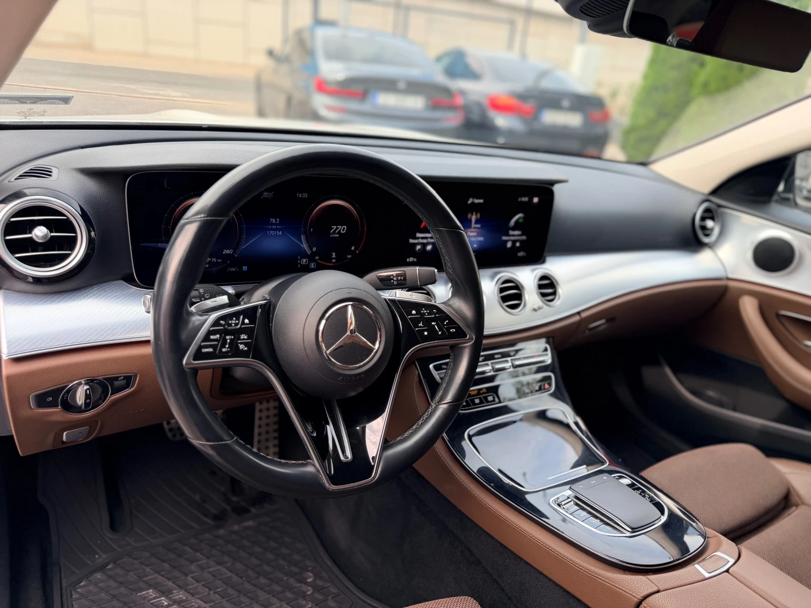Mercedes-Benz E 220 d T 4Matic All-Terrain Distronic Keyless Multibeam, снимка 8 - Автомобили и джипове - 56165430