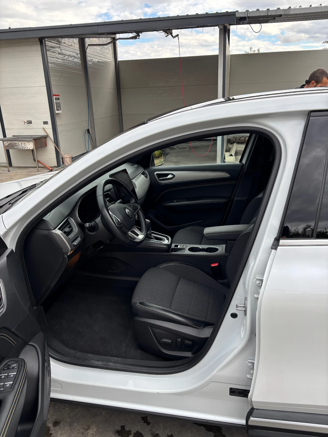 Renault Arkana mild hybrid EDC, снимка 14 - Автомобили и джипове - 56226847