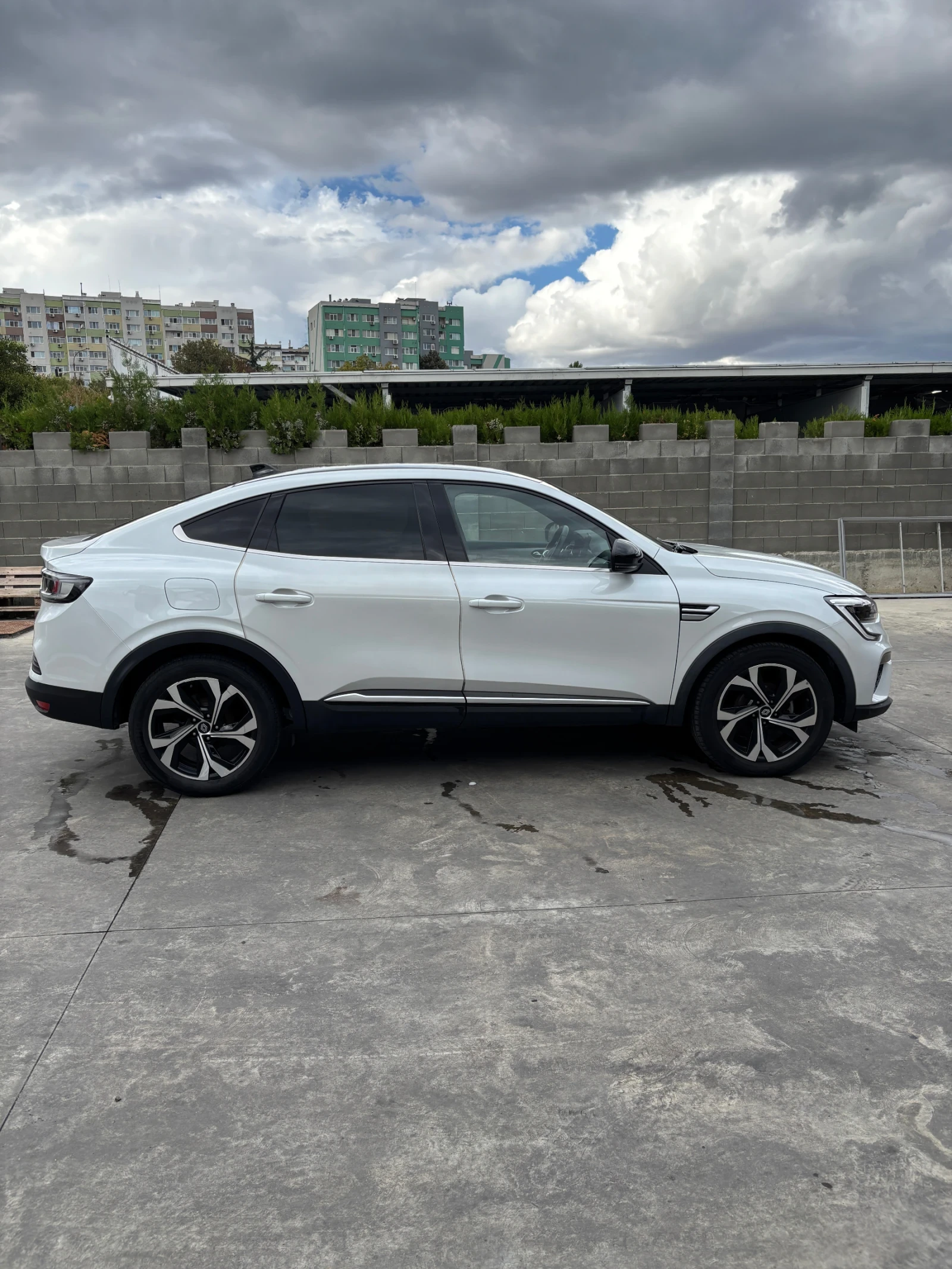 Renault Arkana mild hybrid EDC, снимка 3 - Автомобили и джипове - 56226847