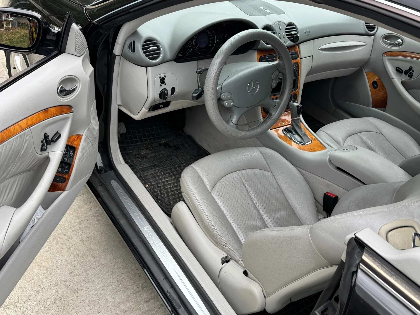 Mercedes-Benz CLK, снимка 10 - Автомобили и джипове - 56261727