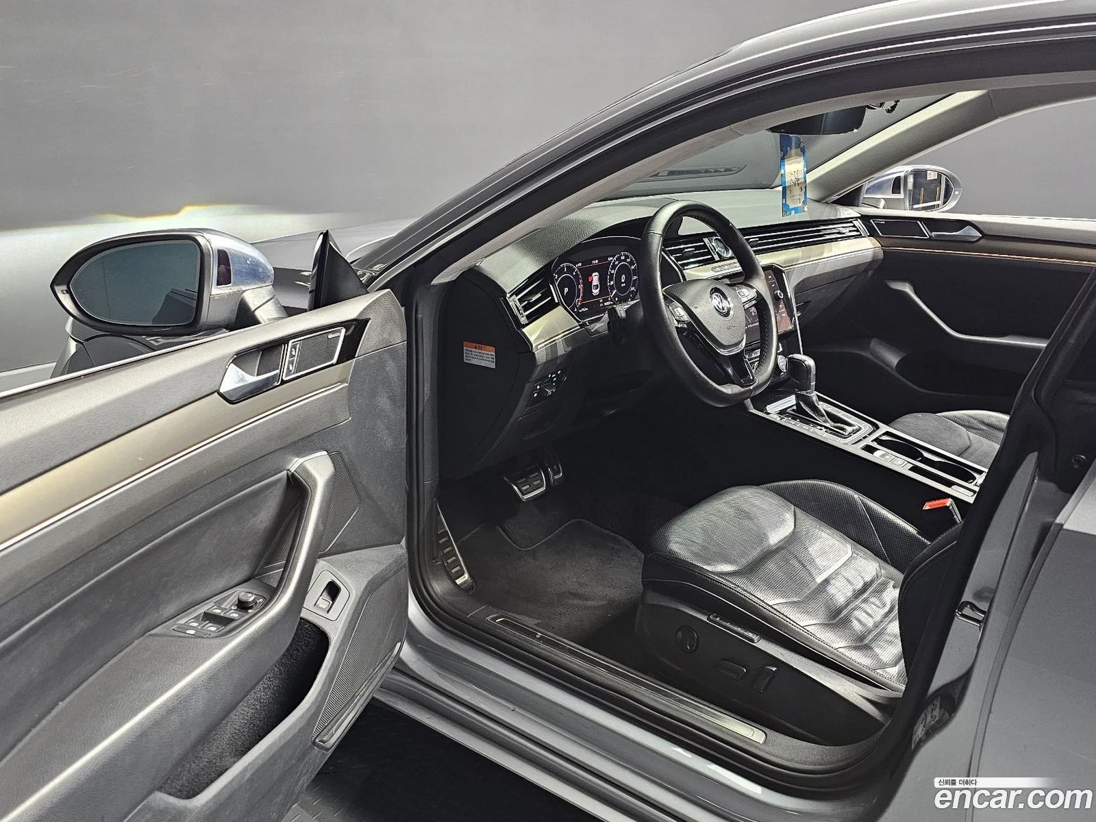 VW Arteon 2.0 TDI Prestige, снимка 10 - Автомобили и джипове - 56570533