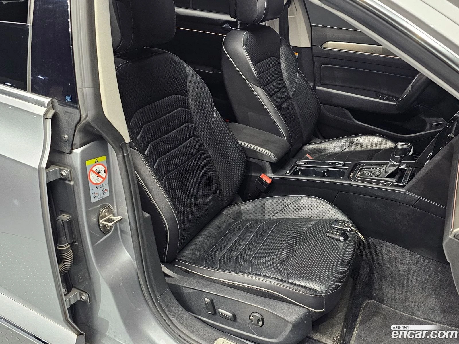 VW Arteon 2.0 TDI Prestige, снимка 12 - Автомобили и джипове - 56570533