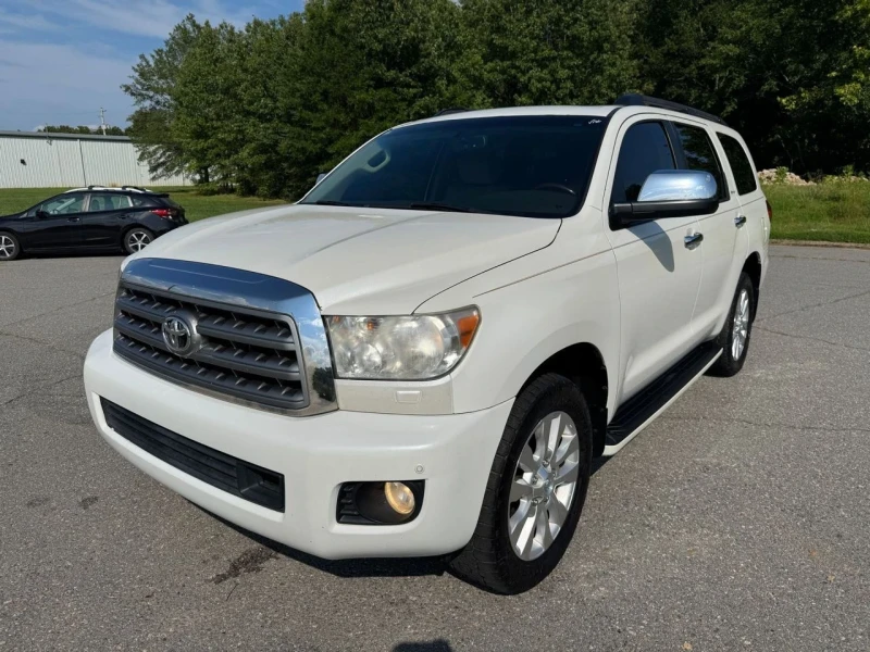 Toyota Sequoia 2011* Platinum* Дистроник* Камера* Обдухване* Подг, снимка 1 - Автомобили и джипове - 46897290