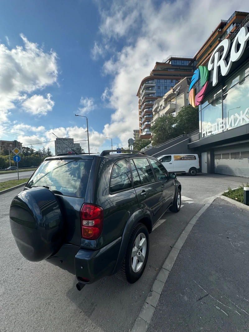 Toyota Rav4, снимка 8 - Автомобили и джипове - 48695890