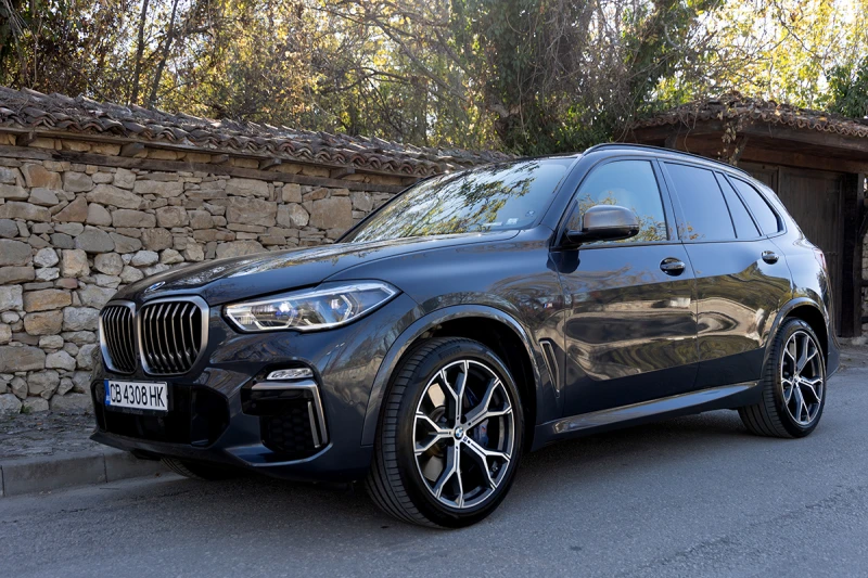 BMW X5 M50D АутоБавария - вс. възможни екстри, обслужен, снимка 2 - Автомобили и джипове - 47893504