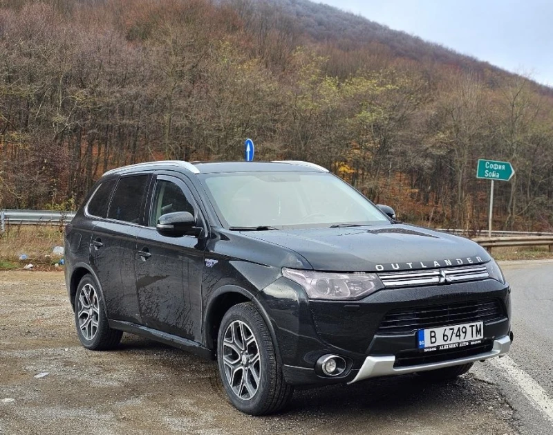 Mitsubishi Outlander PHEV+ Gas, ПЕРФЕКТНА, снимка 1 - Автомобили и джипове - 47948910