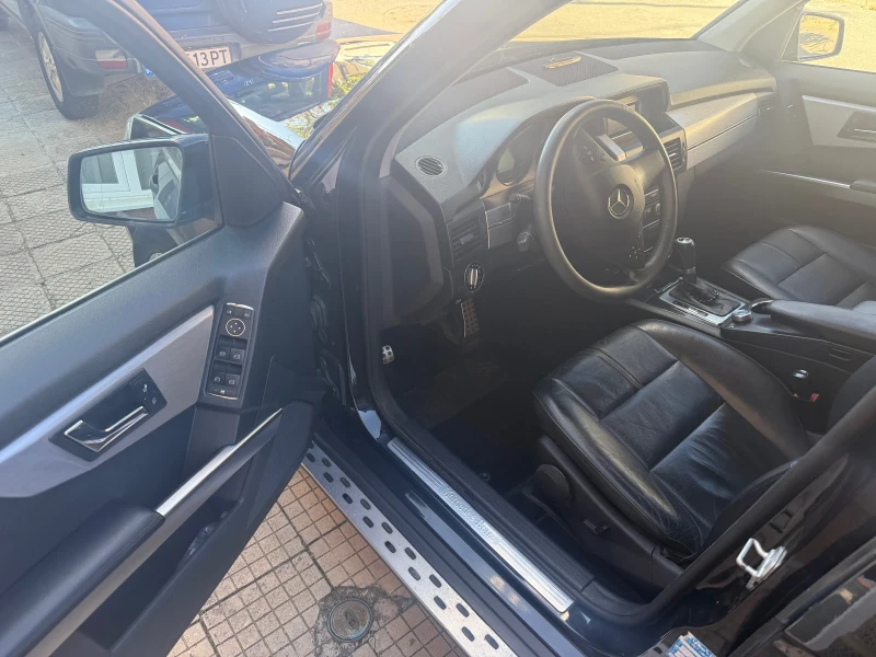 Mercedes-Benz GLK 320, снимка 8 - Автомобили и джипове - 51762292