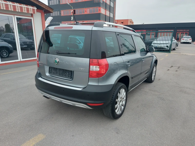Skoda Yeti 2.0 TDI* 4x4* АВТОМАТИК* ПАНОРАМА* NAVI, снимка 6 - Автомобили и джипове - 52307804