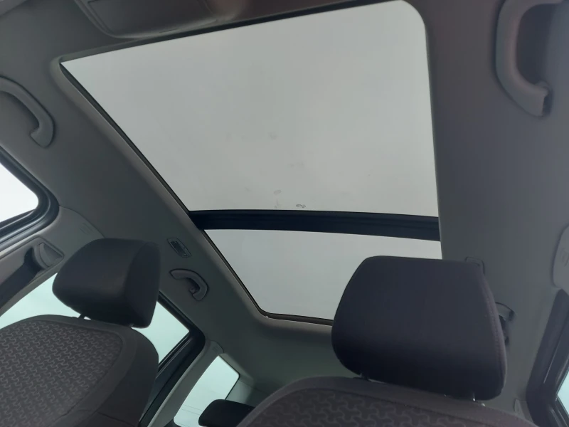 Skoda Yeti 2.0 TDI* 4x4* АВТОМАТИК* ПАНОРАМА* NAVI, снимка 12 - Автомобили и джипове - 52307804