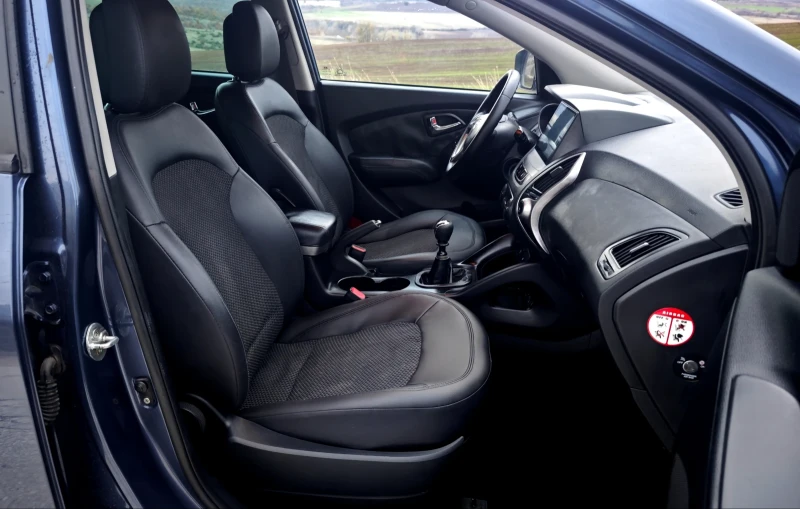 Hyundai IX35 2.0 crdi. NAVI , снимка 5 - Автомобили и джипове - 52648652