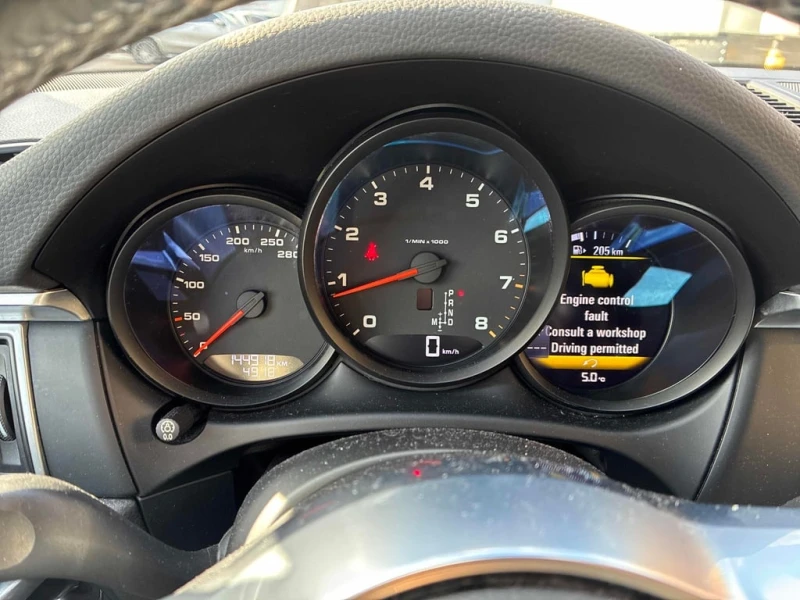 Porsche Macan 2017 AWD * ПРЕДСТАВИТЕЛСТВО НА MERCEDES * , снимка 8 - Автомобили и джипове - 52979380