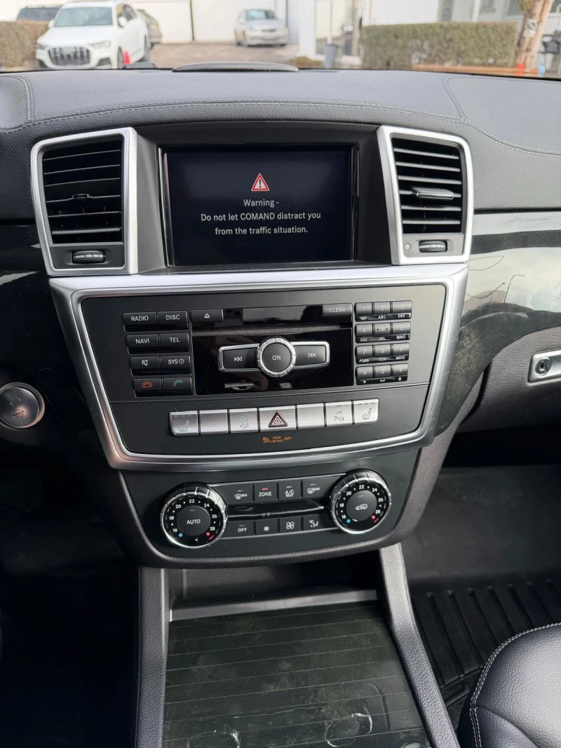 Mercedes-Benz GL 350 4Matic AMG-Pack УНИКАЛНА, снимка 15 - Автомобили и джипове - 53264269