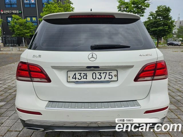 Mercedes-Benz GLE 250, снимка 6 - Автомобили и джипове - 56077622