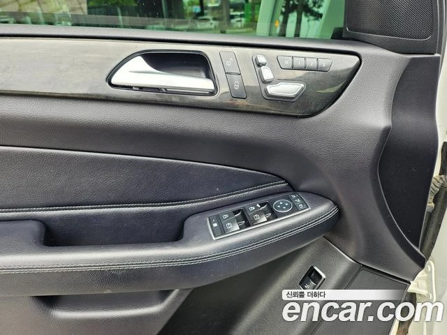 Mercedes-Benz GLE 250, снимка 11 - Автомобили и джипове - 56077622