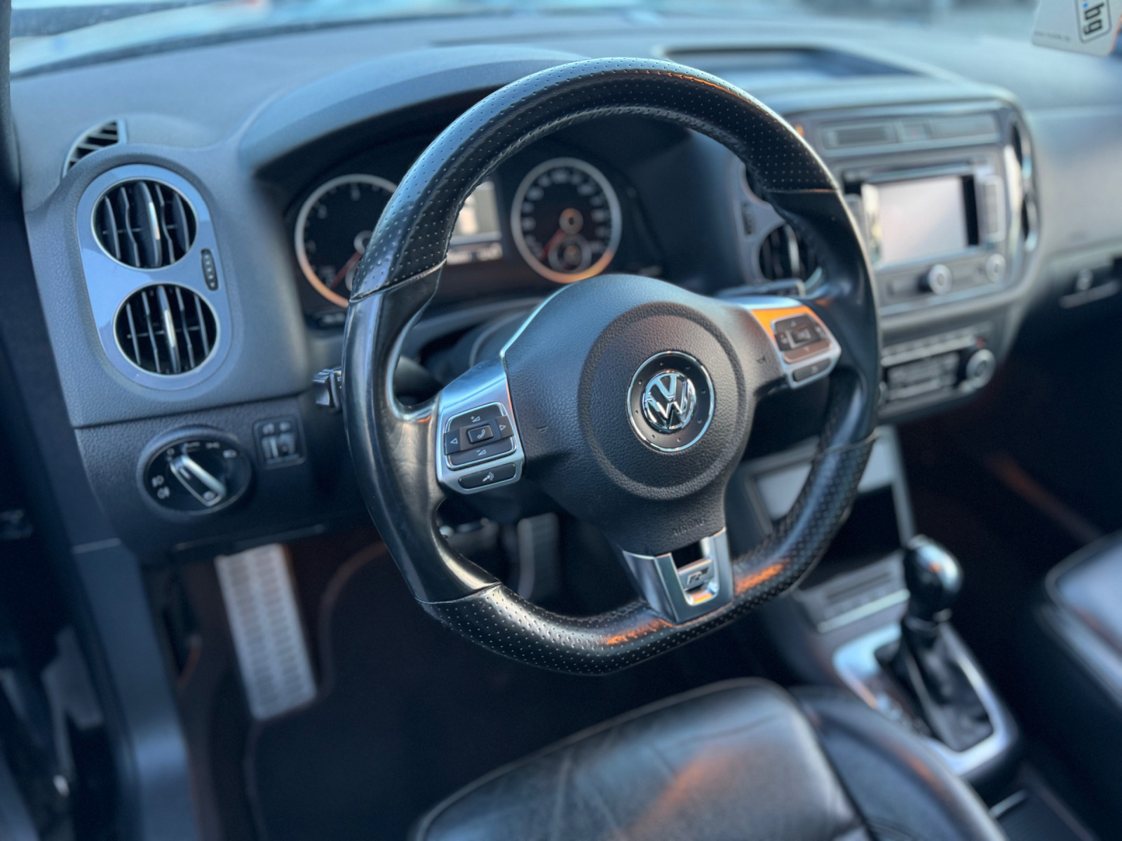 VW Tiguan TDI DSG FULL R-Line 4motion - изображение 7