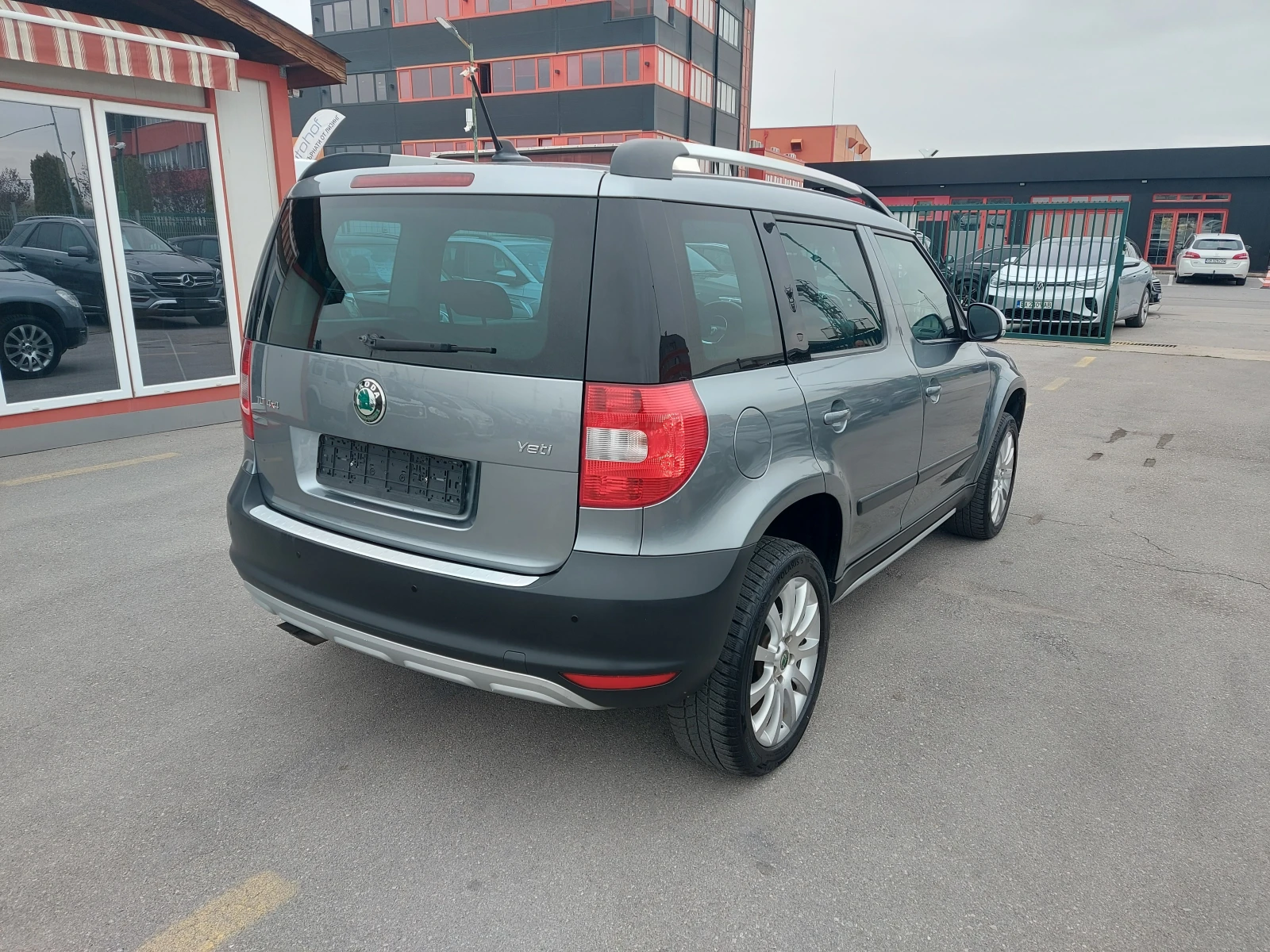 Skoda Yeti 2.0 TDI* 4x4* * * NAVI | Mobile.bg   6
