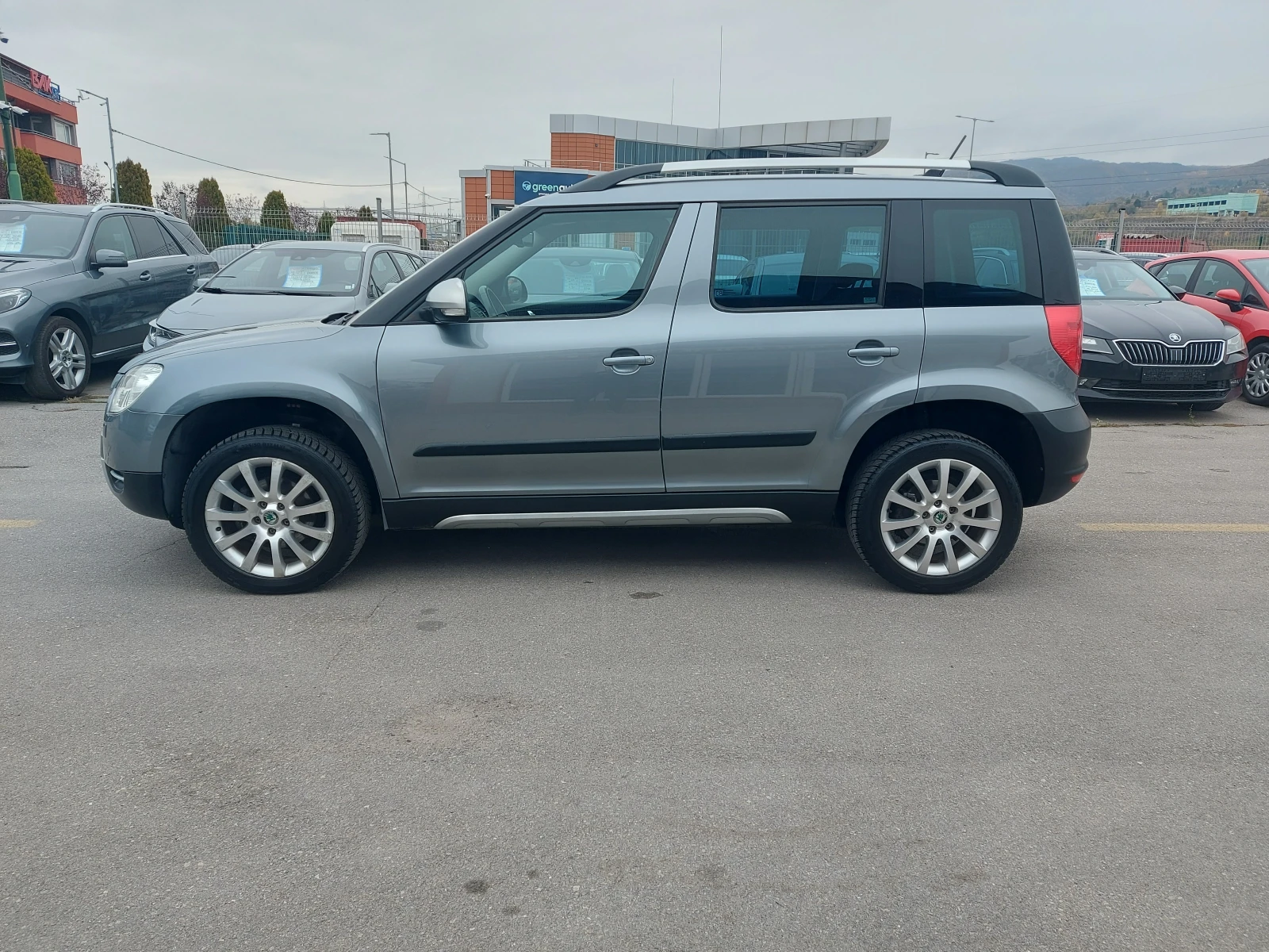 Skoda Yeti 2.0 TDI* 4x4* * * NAVI | Mobile.bg   4