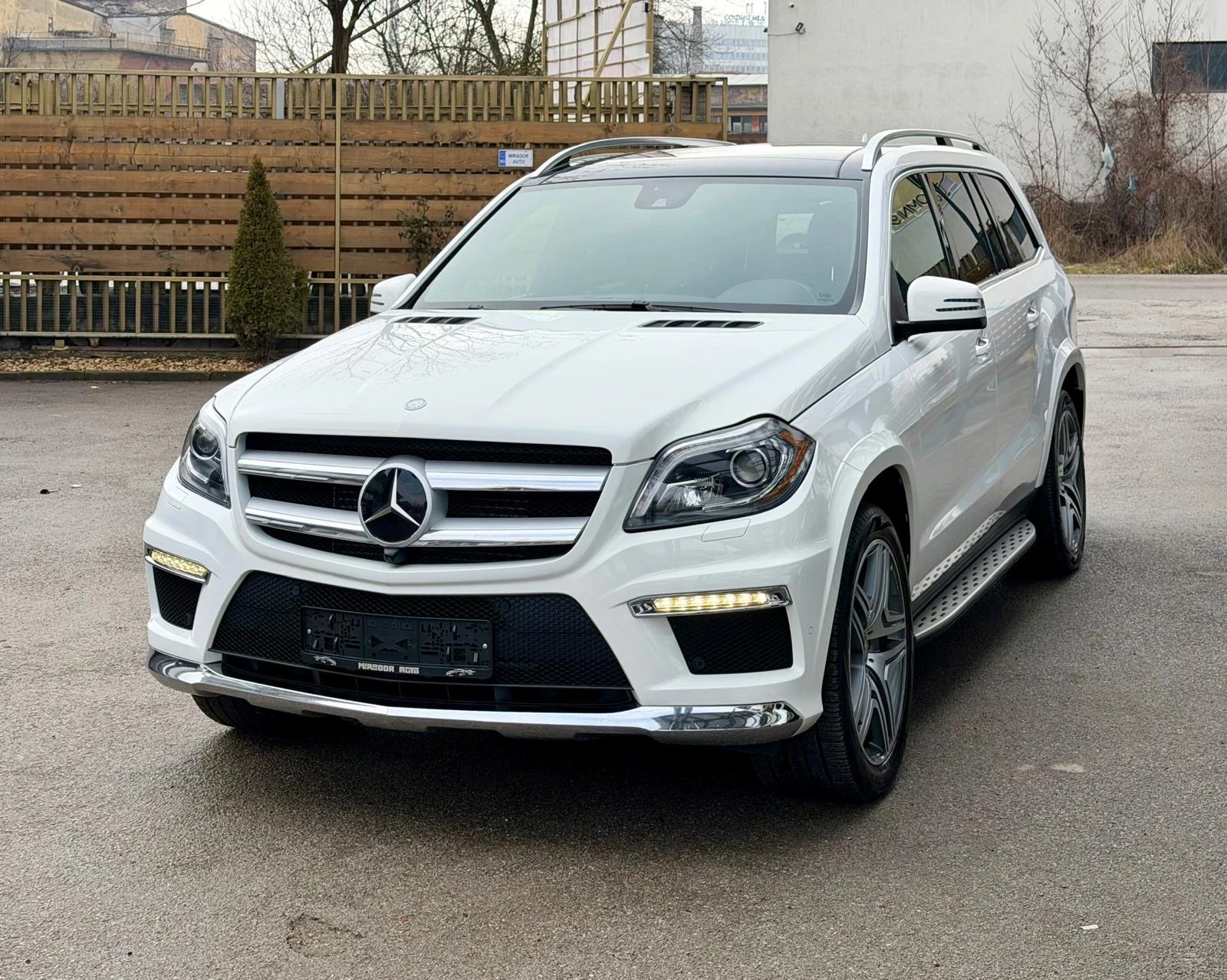 Mercedes-Benz GL 350 4Matic AMG-Pack УНИКАЛНА - изображение 2
