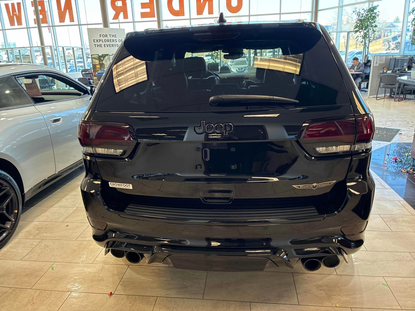 Jeep Grand cherokee Trackhawk* * 4X4* * CARFAX * * АВТО КРЕДИТ * *  - изображение 3