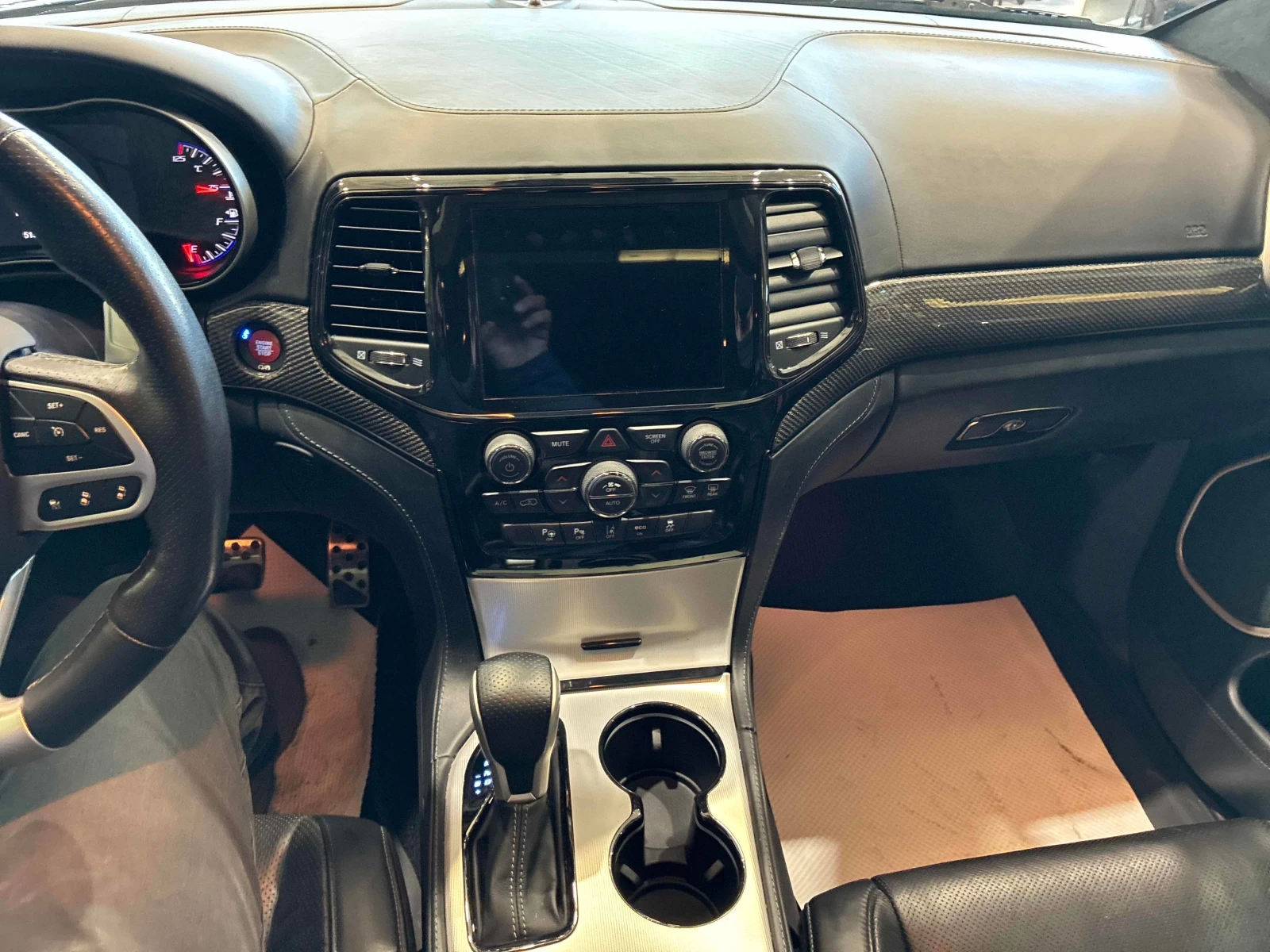 Jeep Grand cherokee Trackhawk* * 4X4* * CARFAX * * АВТО КРЕДИТ * *  - изображение 8