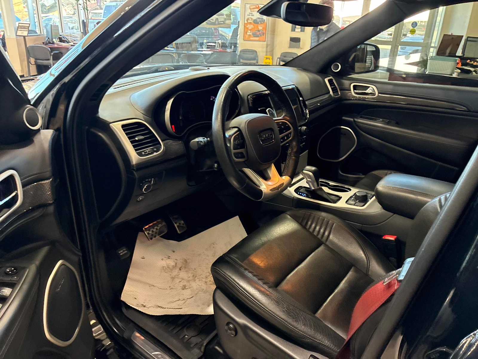 Jeep Grand cherokee Trackhawk* * 4X4* * CARFAX * * АВТО КРЕДИТ * *  - изображение 6