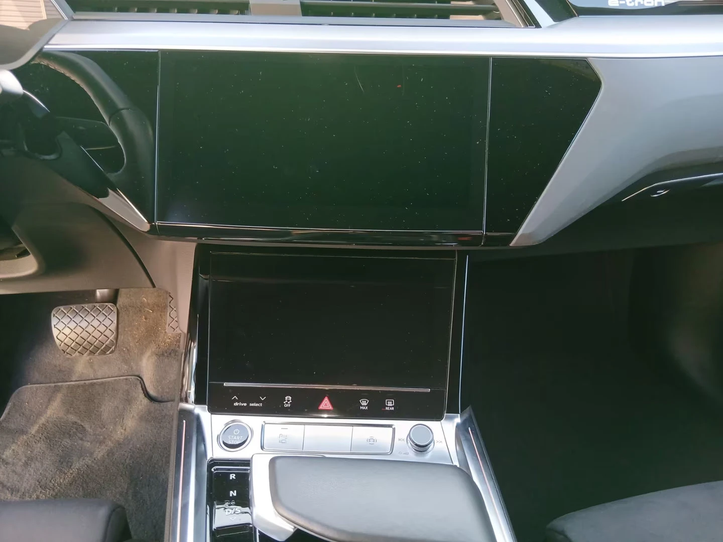 Audi Q8 E-TRON/340HP/SPORTBACK/ADVANCED/AHK/CAM/NAVI/212q | Mobile.bg � ����������� 11