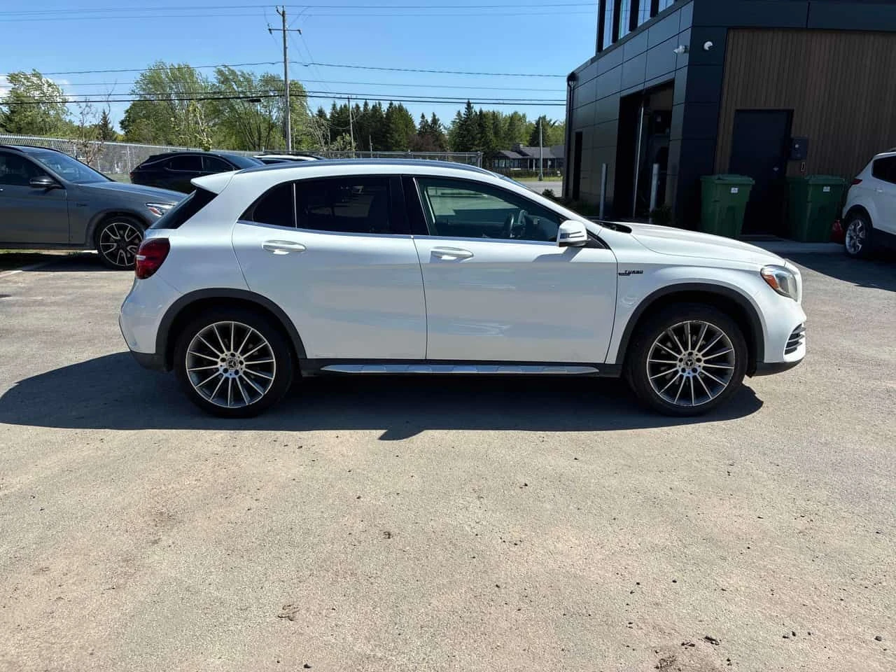 Mercedes-Benz GLA 250 * CARFAX * БЕЗ ПЪРВОНАЧАЛНА ВНОСКА, снимка 3 - Автомобили и джипове - 54735662