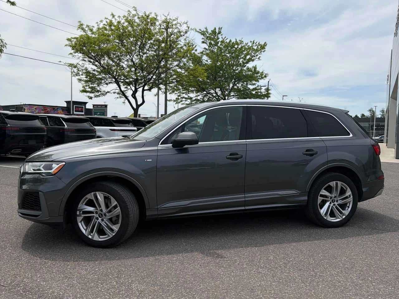 Audi Q7 Komfort * CARFAX * БЕЗ ПЪРВОНАЧАЛНА ВНОСКА, снимка 2 - Автомобили и джипове - 54787258