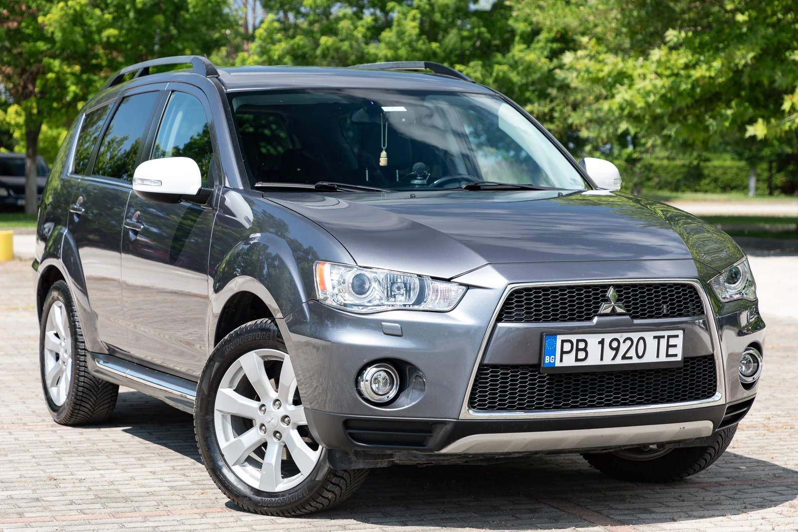 Mitsubishi Outlander 2.2 DI-D, снимка 5 - Автомобили и джипове - 54979577
