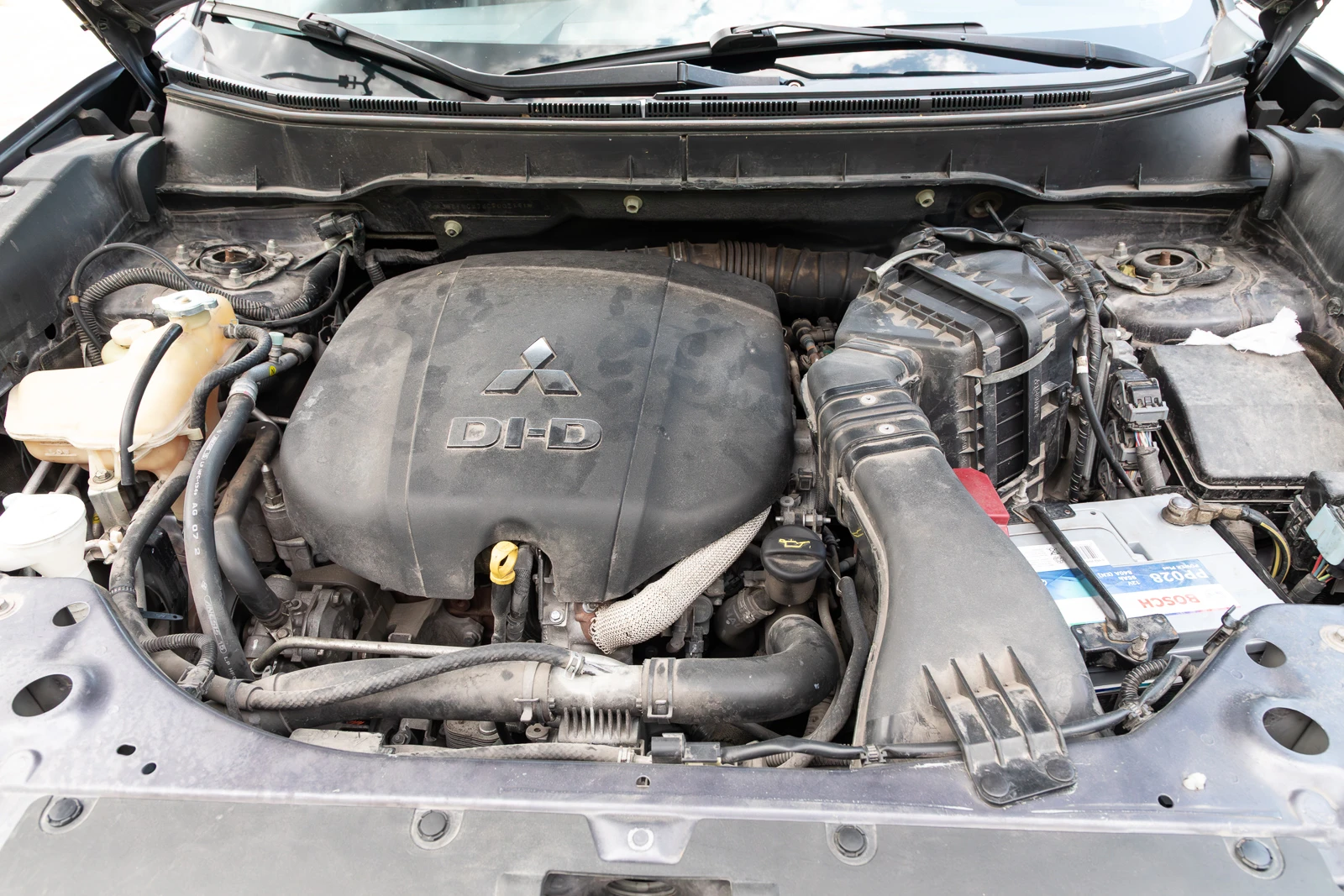 Mitsubishi Outlander 2.2 DI-D, снимка 13 - Автомобили и джипове - 54979577