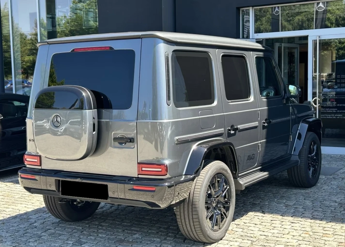 Mercedes-Benz G 580 EQ 4-MATIC AMG MANUFAKTUR NIGHT-PAKET, снимка 2 - Автомобили и джипове - 55434877
