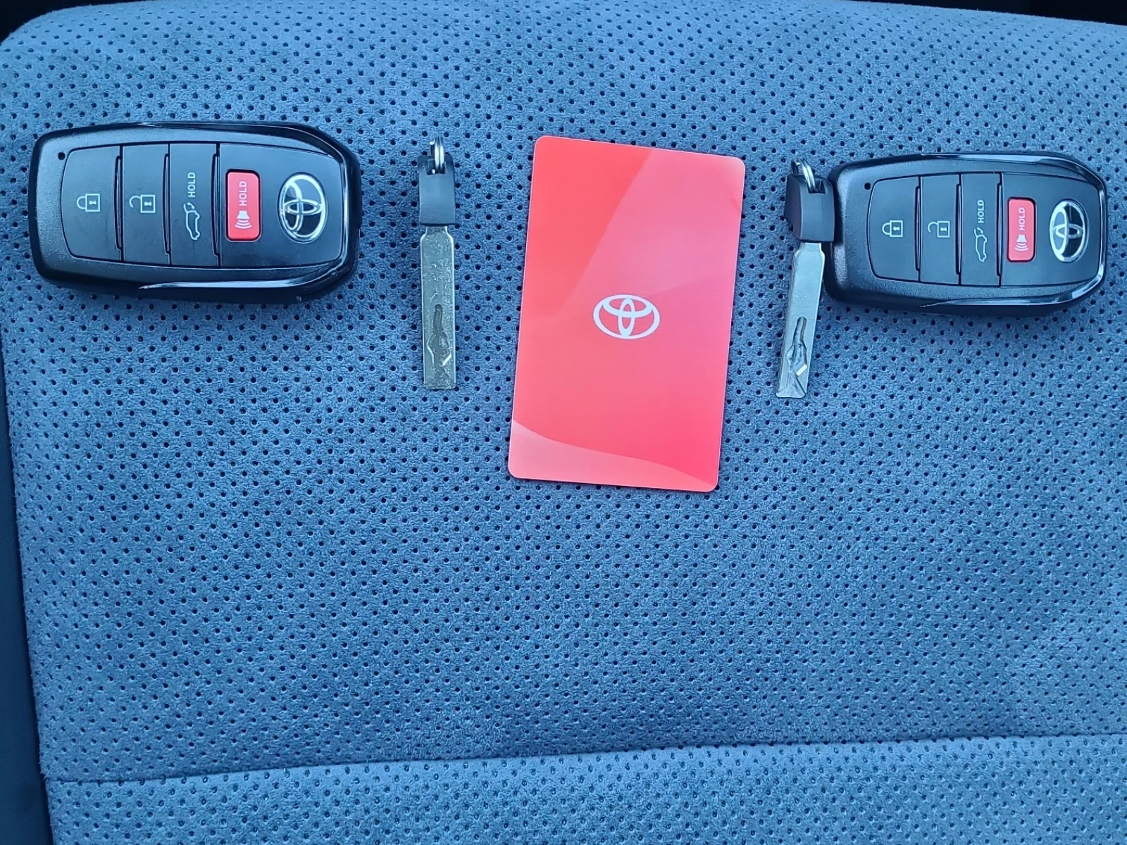 Toyota Rav4 HYBRID-XSE* ����* �����*  | Mobile.bg � ����������� 7