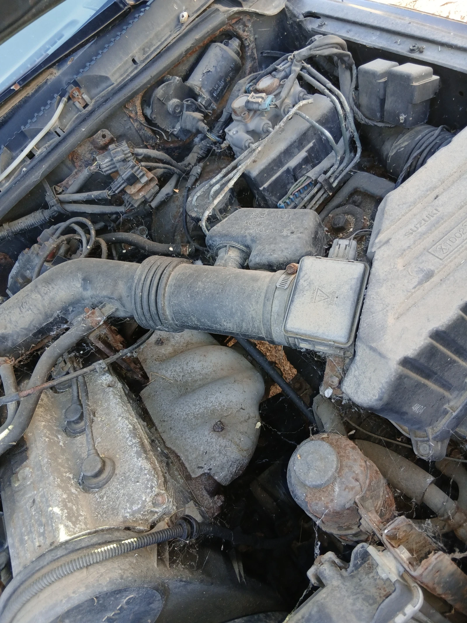 Suzuki Vitara 1.6 16v, снимка 8 - Автомобили и джипове - 56650612