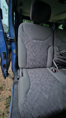 Обява за продажба на Opel Vivaro 2.5 CDTI (135КС) ~10 500 лв. - изображение 8