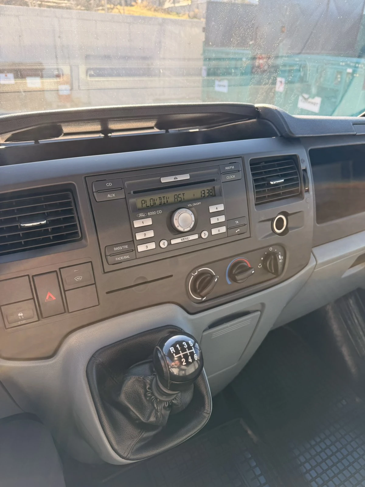 Ford Transit 125T350 - изображение 9