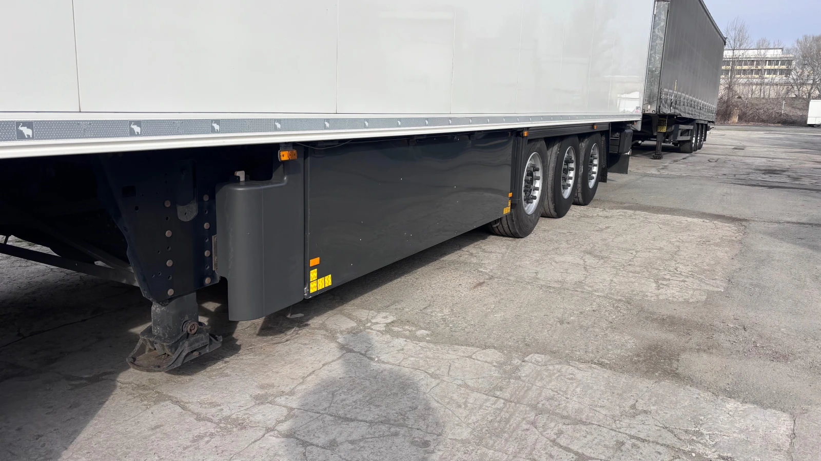 Полуремарке Schmitz SKO/24L 13.40 FP60 COOL, БОГЕ, НОВ ВНОС, снимка 4 - Ремаркета - 53743152