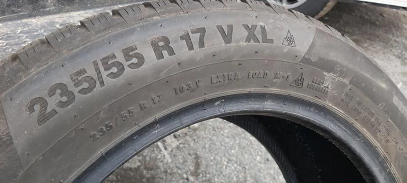 Гуми Зимни 235/55R17, снимка 7 - Гуми и джанти - 31257201