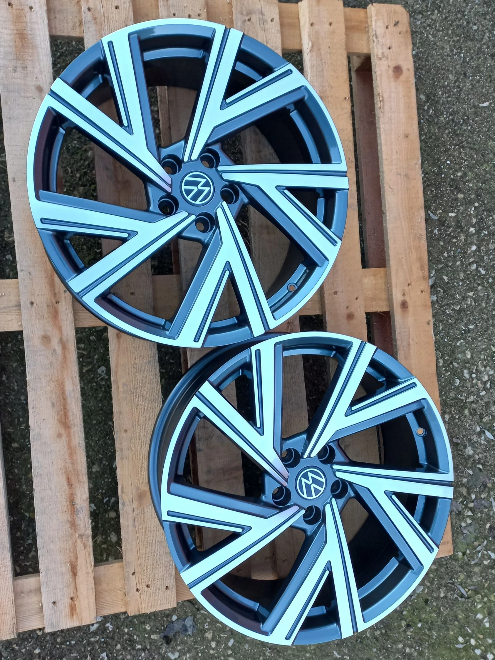 ������ �� VW | Mobile.bg � ����������� 10