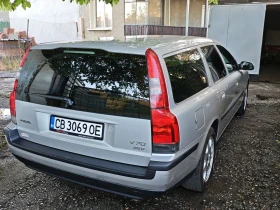 Volvo V70 Комби, снимка 2