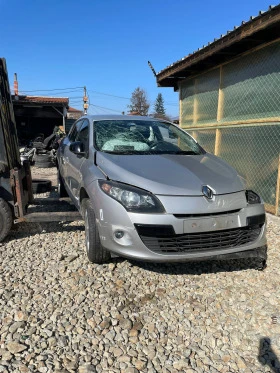 Renault Megane 1.9 131hp, снимка 1