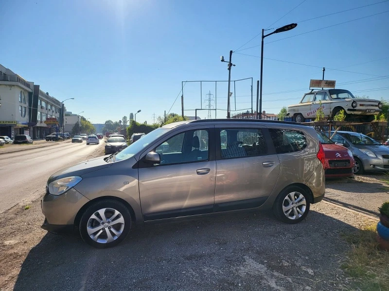 Dacia Lodgy 1.2-115k.c. 7места, снимка 9 - Автомобили и джипове - 47061105