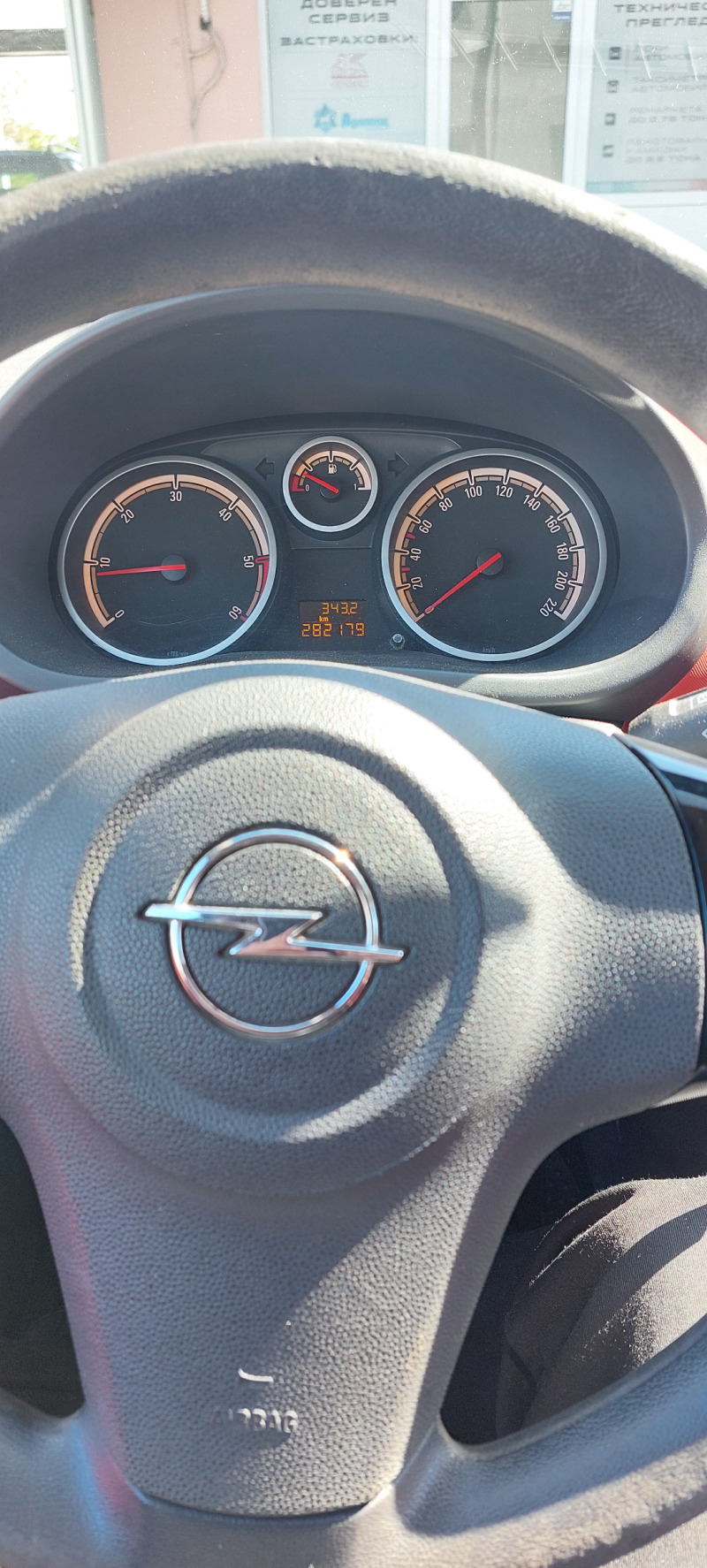 Opel Corsa 1.3 CDTI 90 кс. 6 скорости, снимка 8 - Автомобили и джипове - 46399029
