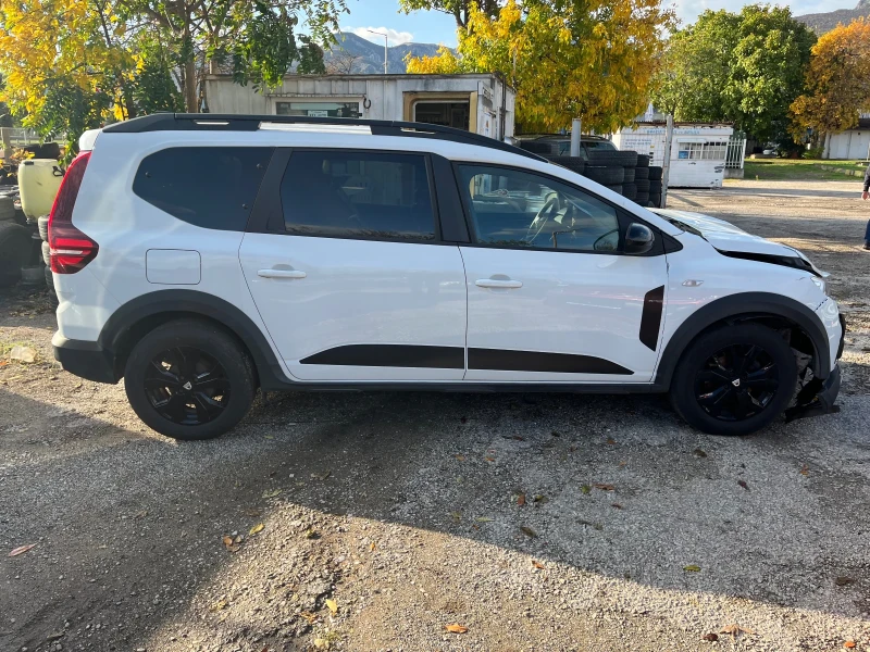 Dacia Jogger 7места, снимка 3 - Автомобили и джипове - 46813660