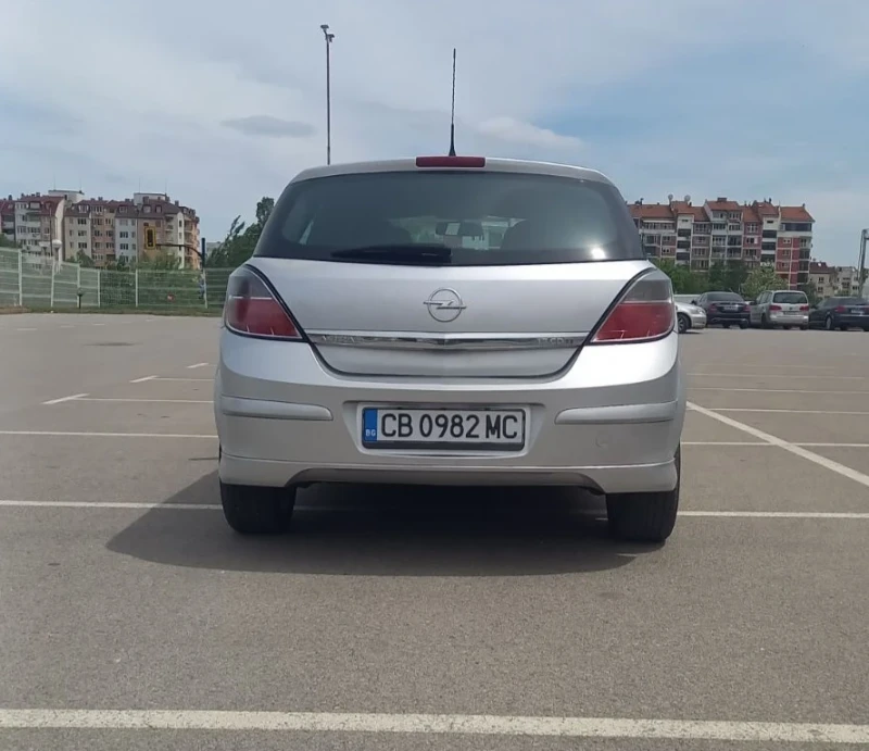 Opel Astra Н, снимка 6 - Автомобили и джипове - 52684677